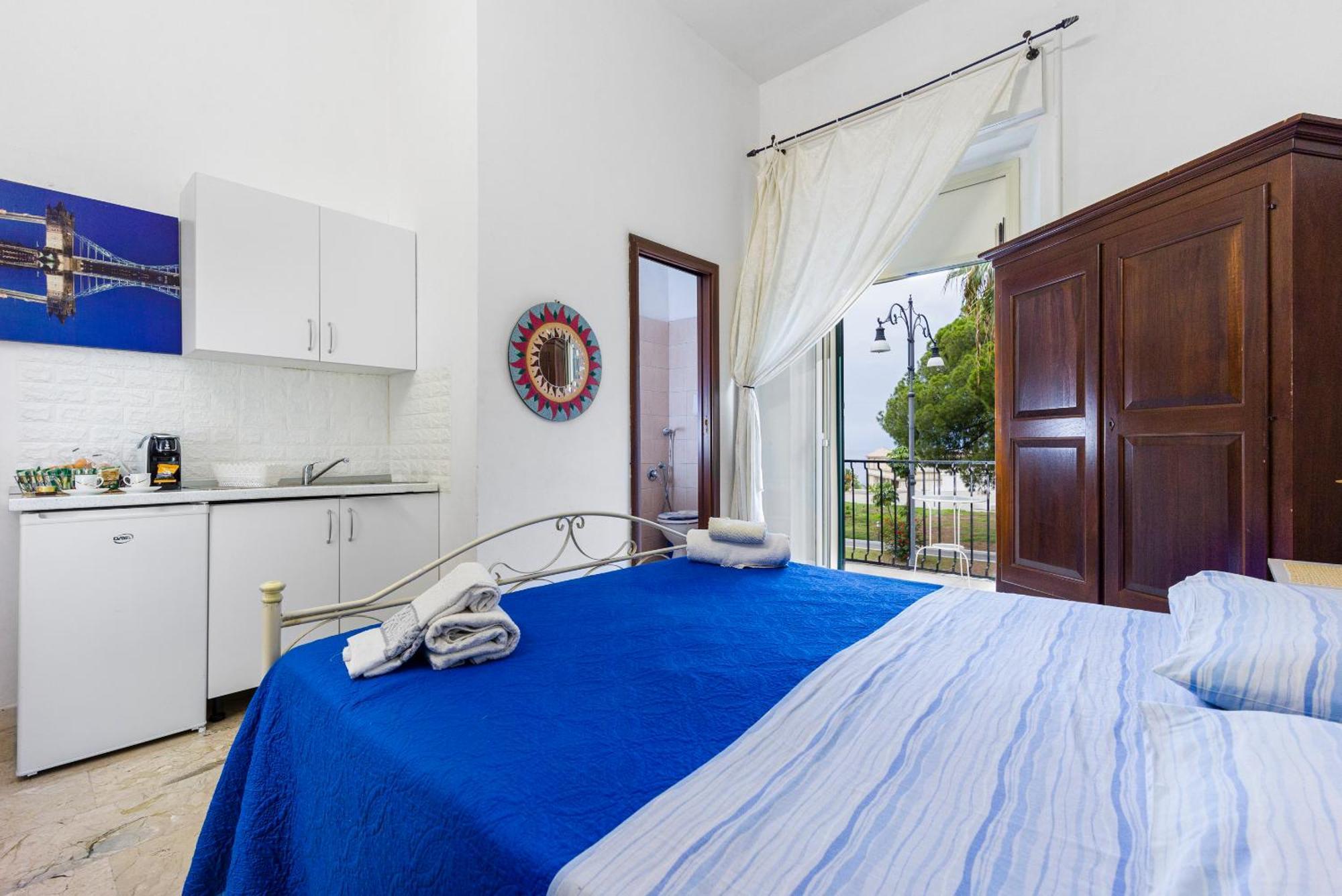 Il Balcone Sullo Stretto Bed & Breakfast Reggio Calabria Exterior photo
