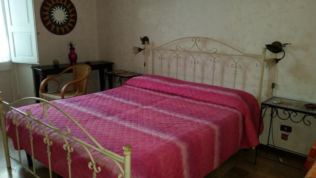 Il Balcone Sullo Stretto Bed & Breakfast Reggio Calabria Room photo